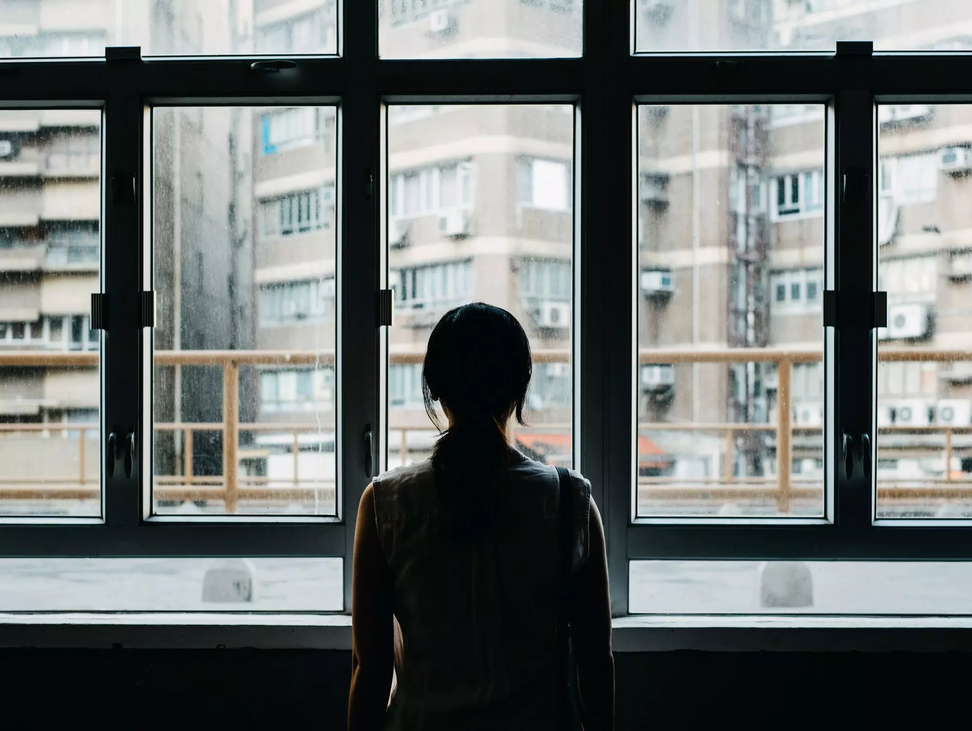 രോഗവും ഏകാന്തതയും; ഐസലേഷൻ കാലത്തെ മാനസികാരോഗ്യത്തെകുറിച്ച് അറിയേണ്ടതെല്ലാം