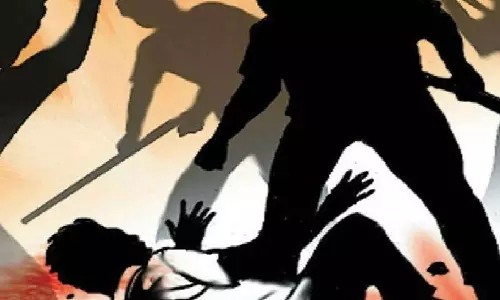 കൊല്ലം അഷ്ടമുടിയിൽ വ്യക്കരോഗിക്ക് നേരെ ഗുണ്ടാ ആക്രമണം