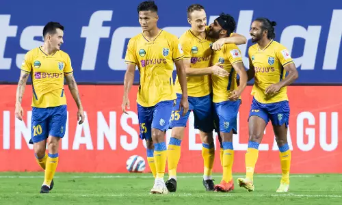 ട്രെയിനിങ് ഗ്രൗണ്ടിലേക്ക് ഉടൻ; ആരാധകർക്ക് സന്തോഷ വാർത്തയുമായി ബ്ലാസ്റ്റേഴ്സ് ട്രെയിനിങ് ഗ്രൗണ്ടിലേക്ക് ഉടൻ; ആരാധകർക്ക് സന്തോഷ വാർത്തയുമായി ബ്ലാസ്റ്റേഴ്സ്