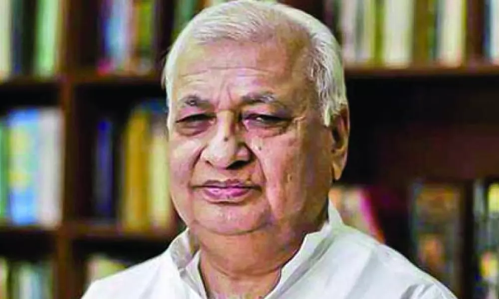 അയഞ്ഞ് ഗവർണർ ; ചാൻസലറെന്ന നിലയിൽ പ്രവർത്തിച്ചു തുടങ്ങി