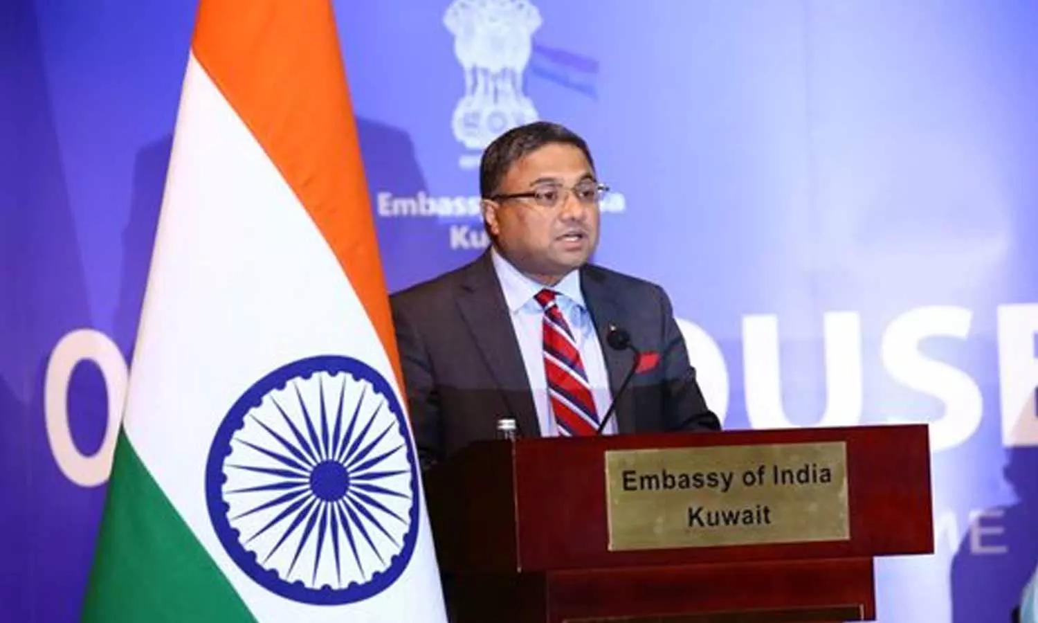 കുവൈത്തിലേക്ക് നഴ്സിങ് ജോലിക്ക് വരുന്നവർ ഇടനിലക്കാർക്ക് പണം കൊടുക്കരുത്: ഇന്ത്യൻ അംബാസഡർ സിബി ജോർജ് കുവൈത്തിലേക്ക് നഴ്സിങ് ജോലിക്ക് വരുന്നവർ ഇടനിലക്കാർക്ക് പണം കൊടുക്കരുത്: ഇന്ത്യൻ അംബാസഡർ സിബി ജോർജ്