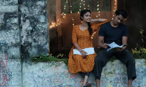 പ്രണയത്തിന്‍റെ മധുരവുമായി നിണത്തിലെ നാട്ടുനെല്ലിക്ക പാട്ട്