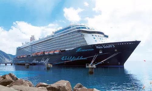 ഒമാനിൽ ശൈത്യകാല ടൂറിസം: ക്രൂസ് കപ്പൽ എത്തിയെങ്കിലും തീരംതൊടാനാവാതെ സഞ്ചാരികൾ