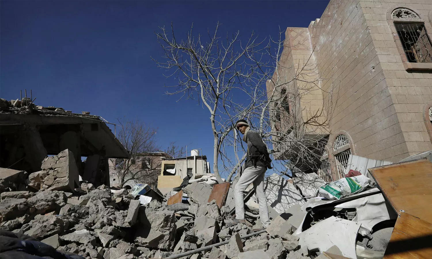 ഹൂതികൾക്കെതിരെ പ്രത്യാക്രമണം ശക്തമാക്കാനൊരുങ്ങി യുഎഇയും സൗദിയും