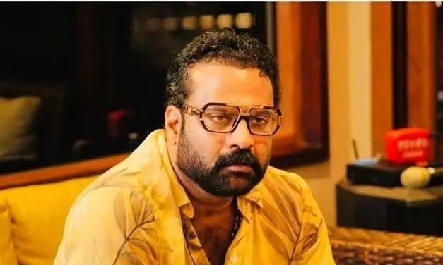 മൂന്നു മാസമായി ടിനി ടോമിനെ ഫോണില് വിളിച്ച് അസഭ്യവര്ഷം; പ്രതിയെ പത്തു മിനിറ്റിനുള്ളില് പൊക്കി പൊലീസ് മൂന്നു മാസമായി ടിനി ടോമിനെ ഫോണില് വിളിച്ച് അസഭ്യവര്ഷം; പ്രതിയെ പത്തു മിനിറ്റിനുള്ളില് പൊക്കി പൊലീസ്