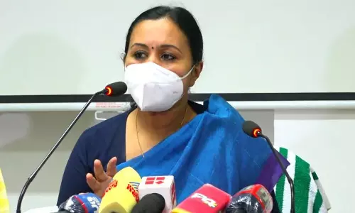 ഒമിക്രോണ് ജാഗ്രതയോടെ പ്രതിരോധം: പ്രത്യേക ക്യാമ്പയിന് ഒമിക്രോണ് ജാഗ്രതയോടെ പ്രതിരോധം: പ്രത്യേക ക്യാമ്പയിന്