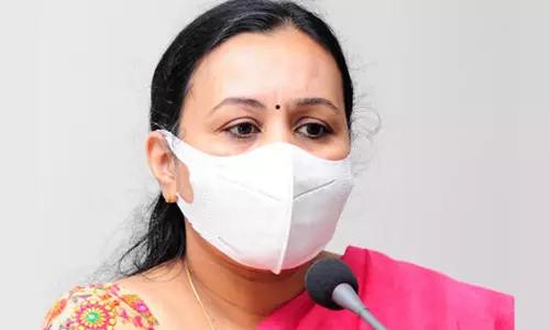 ഇന്ന് അരലക്ഷത്തിലേറെ കോവിഡ് രോഗികള്, ആശുപത്രിയില് പ്രവേശിക്കുന്നവരുടെ എണ്ണം കുറവ്: ആശങ്ക വേണ്ടെന്ന് വീണാ ജോര്ജ് ഇന്ന് അരലക്ഷത്തിലേറെ കോവിഡ് രോഗികള്, ആശുപത്രിയില് പ്രവേശിക്കുന്നവരുടെ എണ്ണം കുറവ്: ആശങ്ക വേണ്ടെന്ന് വീണാ ജോര്ജ്