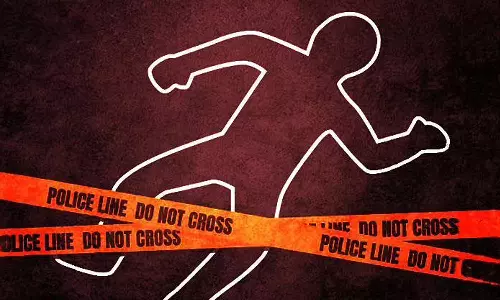 മൂന്നാർ ഗുണ്ടുമല എസ്റ്റേറ്റിൽ ജാർഖണ്ഡ് സ്വദേശിയെ കൊല്ലപ്പെട്ട നിലയിൽ കണ്ടെത്തി മൂന്നാർ ഗുണ്ടുമല എസ്റ്റേറ്റിൽ ജാർഖണ്ഡ് സ്വദേശിയെ കൊല്ലപ്പെട്ട നിലയിൽ കണ്ടെത്തി