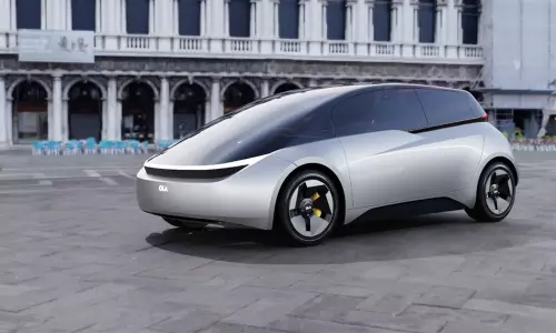 സ്കൂട്ടറിന് പിറകെ ഇലക്ട്രിക് കാറുമായി ഒല