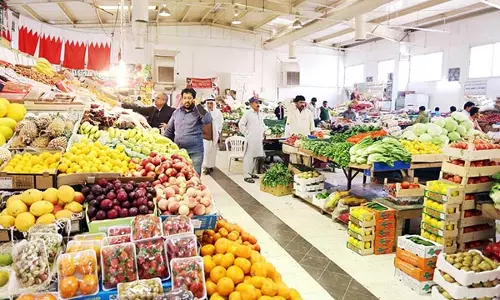 ബഹ്റൈൻ സെൻട്രൽ മാർക്കറ്റിലെ ട്രക്ക്​ പാർക്കിങ്​: വ്യാപാരികളോട്​ നീതി പുലർത്തുമെന്ന്​