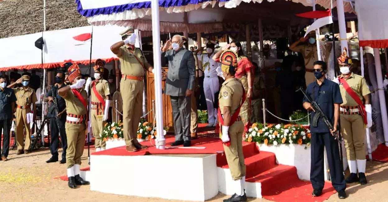 സംസ്ഥാനത്തെ റിപ്പബ്ലിക് ദിനാഘോഷങ്ങൾക്ക് തുടക്കം; ദേശീയ താൽപര്യങ്ങൾ നടപ്പാക്കാൻ കേരളത്തിനായെന്ന് ഗവർണർ