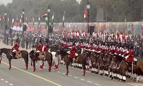 റിപബ്ലിക് ദിനം വിപുലമായി ആഘോഷിച്ച് രാജ്യം