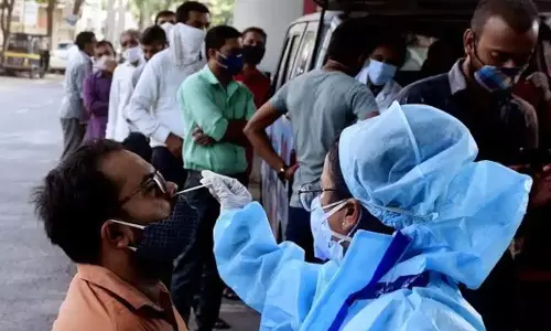 രാജ്യത്ത് കോവിഡ് മൂന്നാം തരംഗത്തിൻ്റെ ശക്തി കുറഞ്ഞതായി കേന്ദ്രത്തിൻ്റെ വിലയിരുത്തൽ