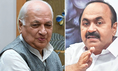 ഒരു കാരണവശാലും ഓർഡിനന്സില് ഒപ്പു വെക്കരുത്; ലോകായുക്ത ഭേദഗതിയിൽ പ്രതിപക്ഷ നേതാക്കൾ ഗവർണറെ കണ്ടു ഒരു കാരണവശാലും ഓർഡിനന്സില് ഒപ്പു വെക്കരുത്; ലോകായുക്ത ഭേദഗതിയിൽ പ്രതിപക്ഷ നേതാക്കൾ ഗവർണറെ കണ്ടു