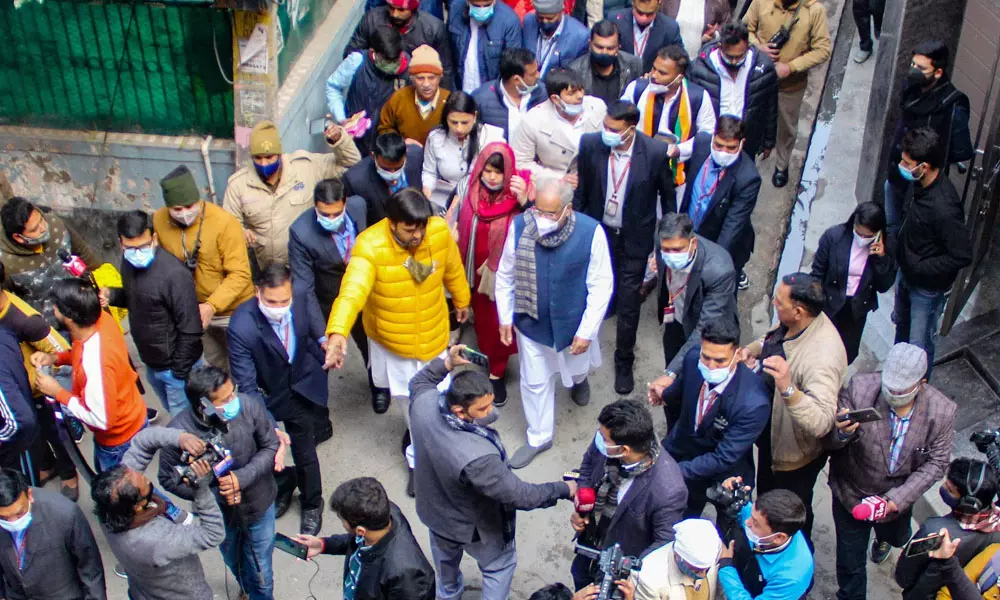 ഭൂപേഷ് ബാഗല് പ്രചാരണത്തില് ഭൂപേഷ് ബാഗല് പ്രചാരണത്തില്
