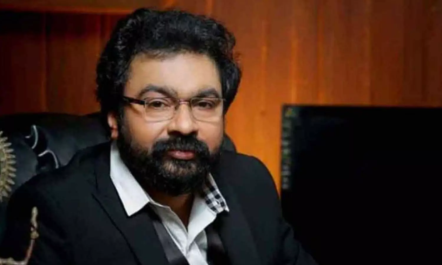 പൊലീസുകാർ കൂട്ടു നിന്നത് കൊണ്ടല്ലേ മോൻസൻ ഈ വിധം വളർന്നത്; രൂക്ഷ വിമർശനവുമായി ഹൈക്കോടതി