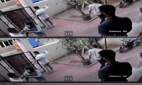 കോഴിക്കോട് ചിൽഡ്രണ്സ് ഹോമിൽ നിന്ന് കാണാതായ ഒരു പെണ്കുട്ടിയെ കൂടി കണ്ടെത്തി കോഴിക്കോട് ചിൽഡ്രണ്സ് ഹോമിൽ നിന്ന് കാണാതായ ഒരു പെണ്കുട്ടിയെ കൂടി കണ്ടെത്തി