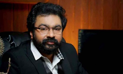 പൊലീസുകാർ കൂട്ടു നിന്നത് കൊണ്ടല്ലേ മോൻസൻ ഈ വിധം വളർന്നത്; രൂക്ഷ വിമർശനവുമായി ഹൈക്കോടതി