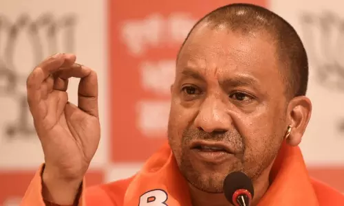 അവര്‍ ജിന്നയെ പൂജിക്കുമ്പോള്‍ ഞങ്ങള്‍ പട്ടേലിനെ പൂജിക്കുന്നു; പ്രതിപക്ഷത്തെ കടന്നാക്രമിച്ച് യോഗി