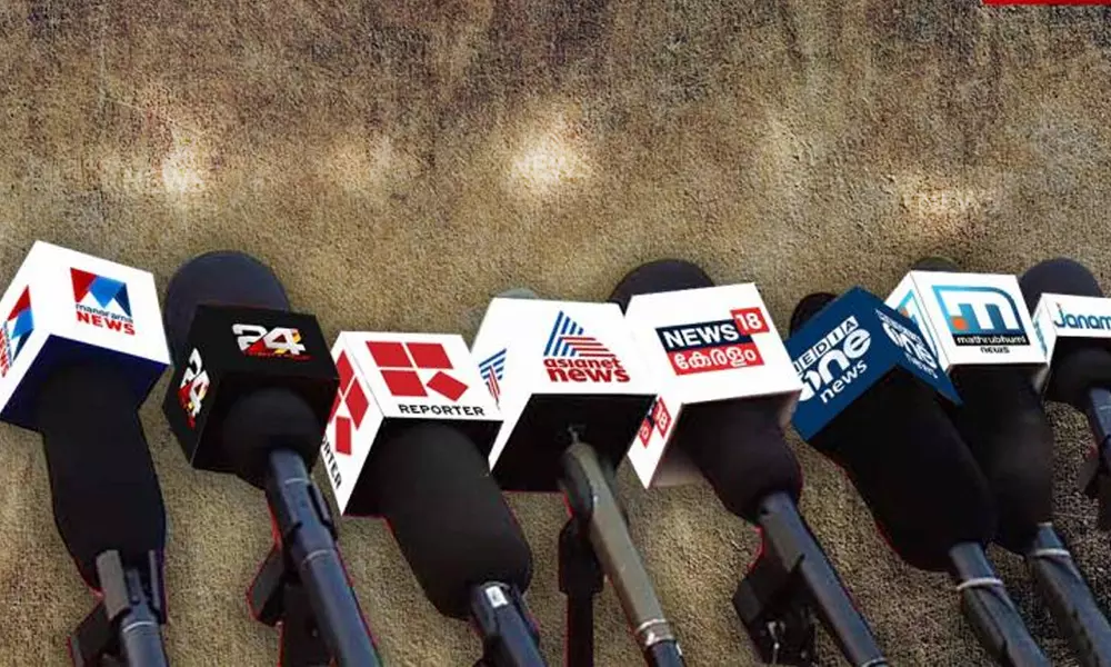 പ്രതി രക്ഷപ്പെട്ട സംഭവം: മാധ്യമ പ്രവർത്തകർക്ക് നേരെ സി.പി.എം പ്രവർത്തകരുടെ കയ്യേറ്റ ശ്രമം പ്രതി രക്ഷപ്പെട്ട സംഭവം: മാധ്യമ പ്രവർത്തകർക്ക് നേരെ സി.പി.എം പ്രവർത്തകരുടെ കയ്യേറ്റ ശ്രമം