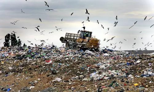 ഒന്നേകാൽ ലക്ഷം ക്യൂബിക്ക് ടണ് മാലിന്യം നീക്കം ചെയ്യും; സംസ്ഥാനത്ത് ആദ്യമായി സമ്പൂർണ്ണ ബയോ മൈനിങ് പദ്ധതിക്ക് തുടക്കം ഒന്നേകാൽ ലക്ഷം ക്യൂബിക്ക് ടണ് മാലിന്യം നീക്കം ചെയ്യും; സംസ്ഥാനത്ത് ആദ്യമായി സമ്പൂർണ്ണ ബയോ മൈനിങ് പദ്ധതിക്ക് തുടക്കം
