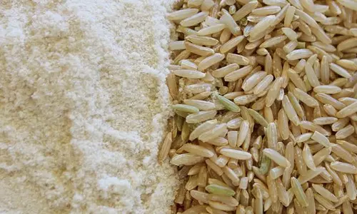 മുഖ സൗന്ദര്യത്തിന് അരി മതി; ഇത് വീട്ടിലെ രഹസ്യം