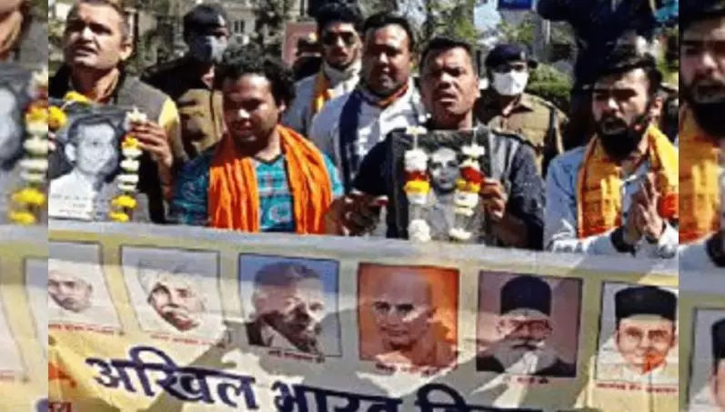 ഗാന്ധി രക്തസാക്ഷിദിനത്തിൽ ഗോഡ്സെ സ്മൃതിദിനം ആചരിച്ച് ഹിന്ദു മഹാസഭ ഗാന്ധി രക്തസാക്ഷിദിനത്തിൽ ഗോഡ്സെ സ്മൃതിദിനം ആചരിച്ച് ഹിന്ദു മഹാസഭ