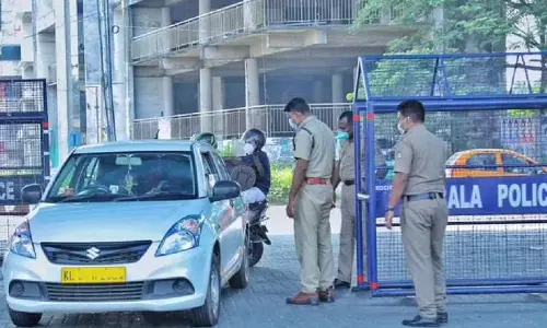 സംസ്ഥാനത്ത് കൂടുതൽ നിയന്ത്രണങ്ങൾ വരുമോ? അവലോകന യോഗം നാളെ