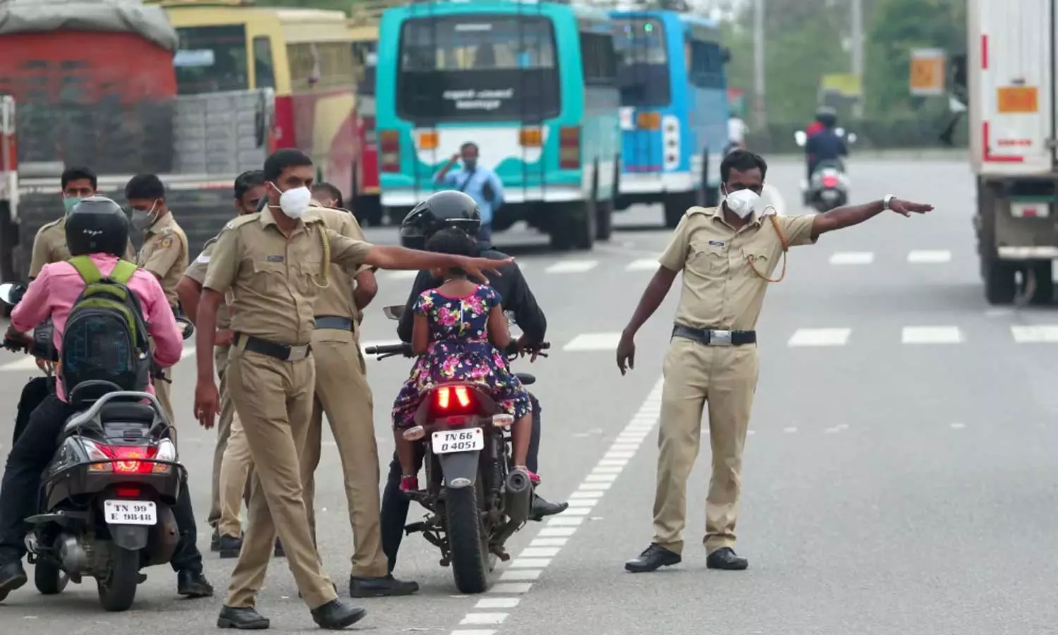 പ്രതിദിന രോഗികള് അന്പതിനായിരത്തിന് മുകളില്: നിയന്ത്രണം കൂട്ടണമോ? ഇന്ന് അവലോകന യോഗം പ്രതിദിന രോഗികള് അന്പതിനായിരത്തിന് മുകളില്: നിയന്ത്രണം കൂട്ടണമോ? ഇന്ന് അവലോകന യോഗം