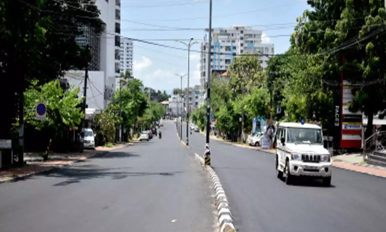 കോവിഡ് വ്യാപനത്തിൽ നേരിയ കുറവ്; ഞായറാഴ്ച നിയന്ത്രണം തുടരും