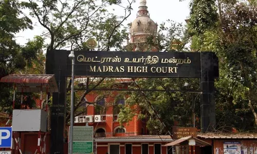 ഭര്ത്താവിന്റെ വിവാഹേതര ബന്ധം ഭാര്യാപീഡനം, കേസെടുക്കാം: കോടതി ഭര്ത്താവിന്റെ വിവാഹേതര ബന്ധം ഭാര്യാപീഡനം, കേസെടുക്കാം: കോടതി