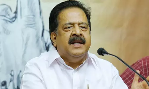 മീഡിയവണ്ണിന്റെ സംപ്രേഷണം തടഞ്ഞത് ജനാധിപത്യത്തിന് അപമാനകരം:രമേശ് ചെന്നിത്തല മീഡിയവണ്ണിന്റെ സംപ്രേഷണം തടഞ്ഞത് ജനാധിപത്യത്തിന് അപമാനകരം:രമേശ് ചെന്നിത്തല