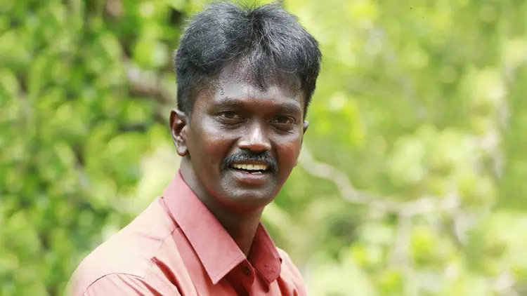 വാവ സുരേഷിന്‍റെ നില ഗുരുതരമായി തുടരുന്നു