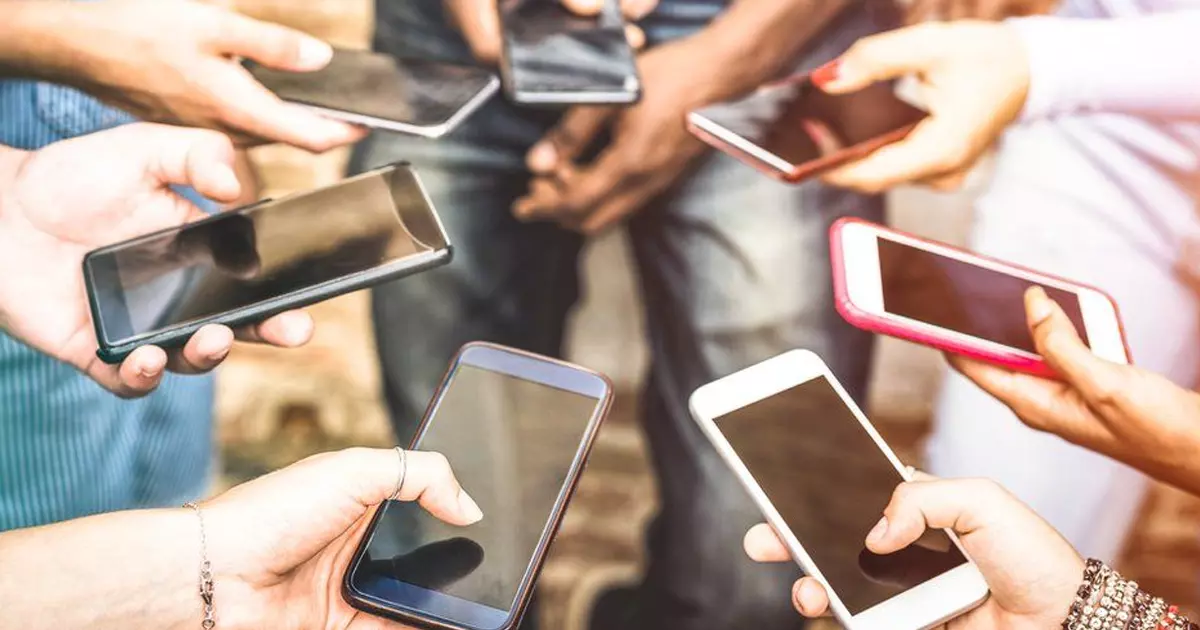 മൊബൈല്‍ ഫോണുകള്‍ക്ക് വില കുറയും; വജ്രത്തിന്‍റെ കസ്റ്റംസ് ഡ്യൂട്ടി കുറച്ചു