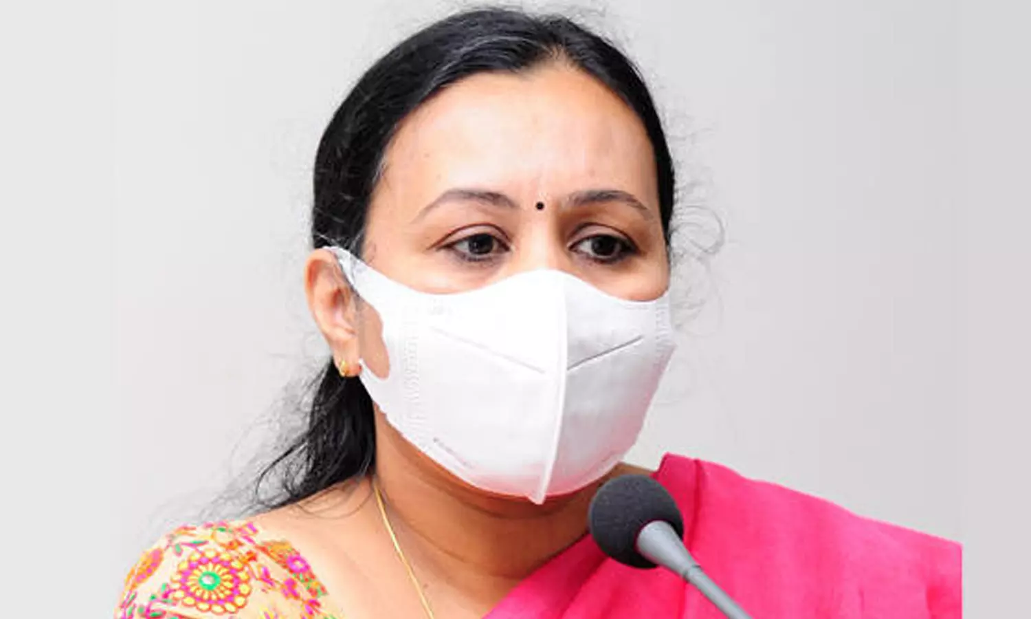 കോവിഡ്; ഹ്രസ്വകാല യാത്രക്കാർക്ക് ക്വാറന്റൈൻ വേണ്ട: വീണാ ജോർജ്