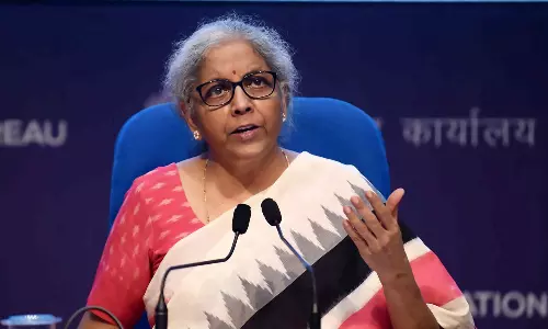 മൂന്ന് വർഷത്തിനുള്ളിൽ 400 വന്ദേഭാരത് ട്രെയിനുകൾ തുടങ്ങുമെന്ന് ധനമന്ത്രി