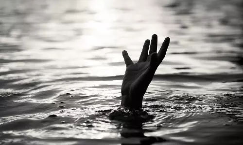 തൃശൂരിൽ ഒഴുക്കിൽപ്പെട്ട വിദ്യാർത്ഥികളിൽ ഒരാൾ മരിച്ചു