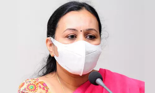 കോവിഡ്; ഹ്രസ്വകാല യാത്രക്കാർക്ക് ക്വാറന്റൈൻ വേണ്ട: വീണാ ജോർജ്