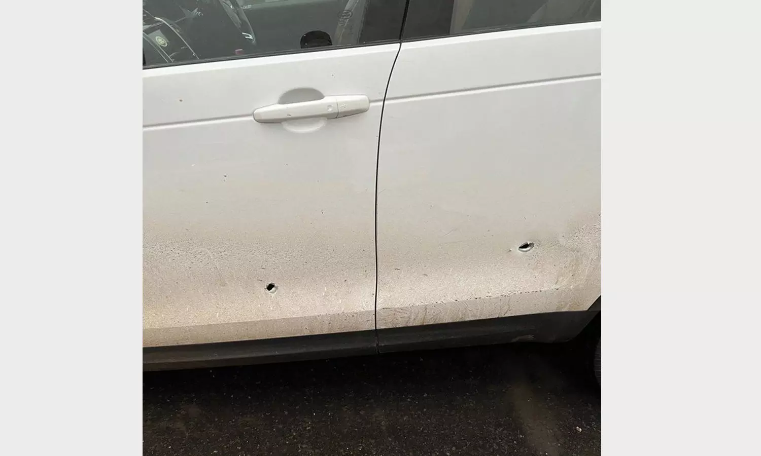 യു.പിയിൽ അസദുദ്ദീൻ ഉവൈസിയുടെ വാഹനത്തിന് നേരെ വെടിവെപ്പ്