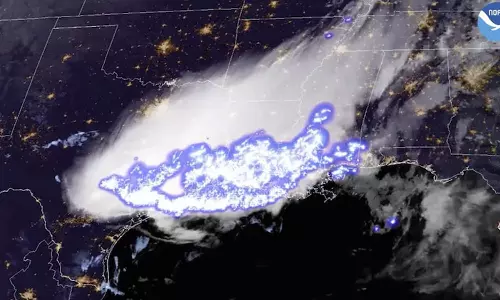 ഏറ്റവും കൂടുതല്‍ ദൂരത്തില്‍ പ്രത്യക്ഷപ്പെട്ട ഇടിമിന്നല്‍; മിന്നല്‍‍ ഒറിജിന‍ല്‍