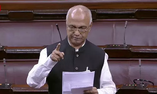 സിൽവർ ലൈൻ അനുമതി; വിഷയം പാർലമെന്റിൽ ഉന്നയിച്ച് സി.പി.എം സിൽവർ ലൈൻ അനുമതി; വിഷയം പാർലമെന്റിൽ ഉന്നയിച്ച് സി.പി.എം