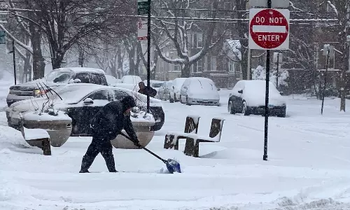 ശക്തമായ ശീതക്കാറ്റ്; ചിക്കാഗോയില്‍  കനത്ത മഞ്ഞു വീഴ്ച തുടരുന്നു