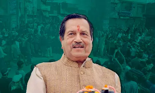 രാഹുൽ ഗാന്ധി അടക്കം വിദ്വേഷപ്രസംഗം നടത്തിയ എല്ലാവരും ശിക്ഷിക്കപ്പെടണം: ആർ.എസ്.എസ് നേതാവ് ഇന്ദ്രേഷ് കുമാർ രാഹുൽ ഗാന്ധി അടക്കം വിദ്വേഷപ്രസംഗം നടത്തിയ എല്ലാവരും ശിക്ഷിക്കപ്പെടണം: ആർ.എസ്.എസ് നേതാവ് ഇന്ദ്രേഷ് കുമാർ