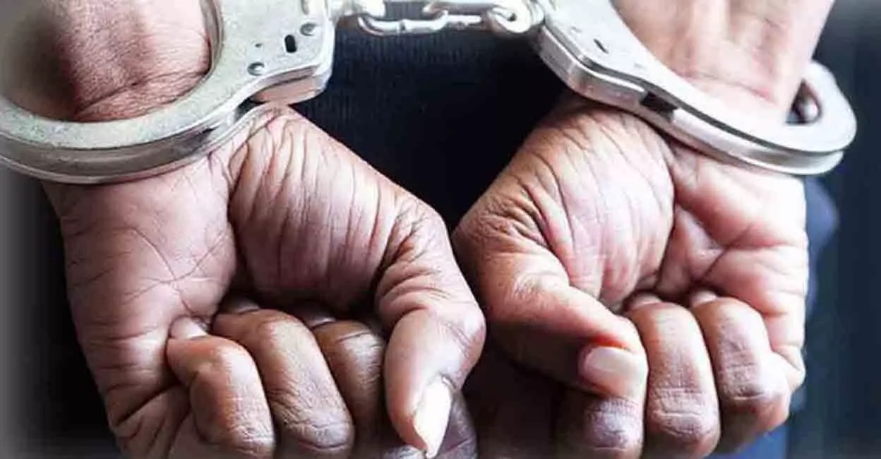 തിരുവനന്തപുരത്ത് ഓട്ടോ ഡ്രൈവർമാരെ തട്ടികൊണ്ട് പോയി മര്ദിച്ച കേസ്: പ്രതികള് പിടിയില് തിരുവനന്തപുരത്ത് ഓട്ടോ ഡ്രൈവർമാരെ തട്ടികൊണ്ട് പോയി മര്ദിച്ച കേസ്: പ്രതികള് പിടിയില്