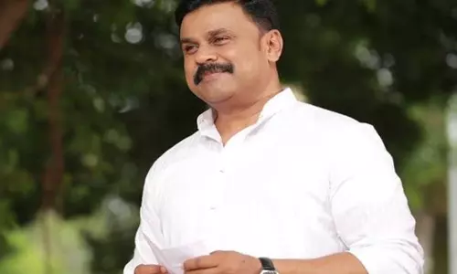 മുൻകൂർ ജാമ്യം; വ്യവസ്ഥകൾ പാലിക്കാൻ ദിലീപ് കോടതിയിലെത്തി