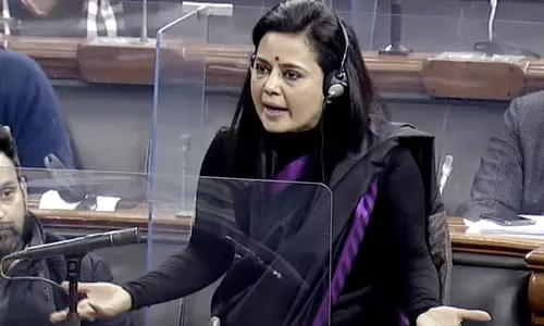 ഇത്ര ദേഷ്യം പാടില്ല, സ്‌നേഹത്തോടെ സംസാരിക്കൂവെന്ന് ഇടപെടല്‍; സഭാ അധ്യക്ഷ മോറൽ സയൻസ് ടീച്ചറല്ലെന്ന് മഹുവ മൊയ്ത്ര