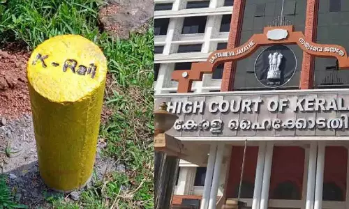 കെ - റെയിൽ; സർവെ നടത്താൻ എന്ത് തടസമാണുള്ളതെന്ന് സർക്കാരിനോട് ഹൈക്കോടതി കെ - റെയിൽ; സർവെ നടത്താൻ എന്ത് തടസമാണുള്ളതെന്ന് സർക്കാരിനോട് ഹൈക്കോടതി