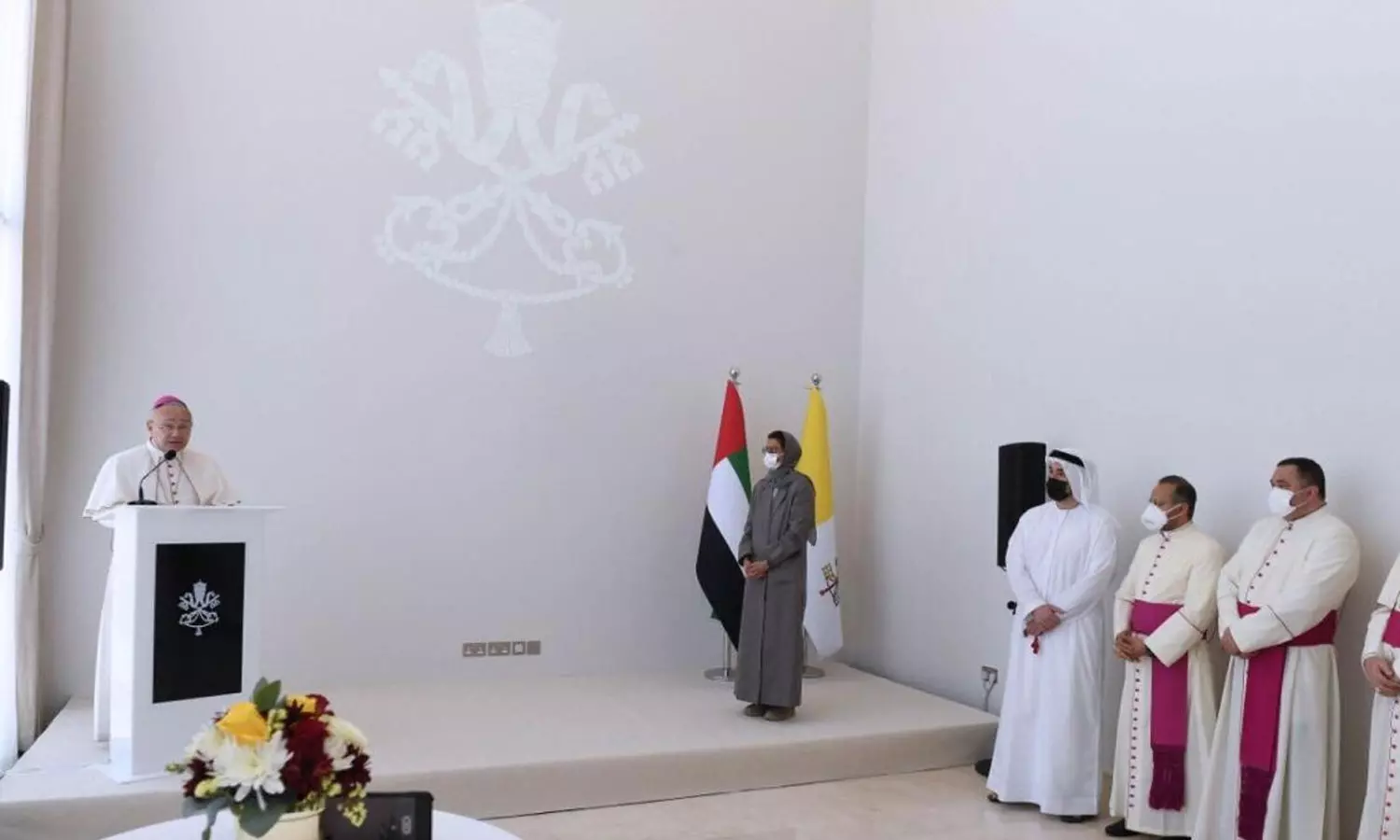 യു.എ.ഇയിൽ വത്തിക്കാൻ എംബസി തുറന്നു; ചരിത്ര നിമിഷമെന്ന് യു.എ.ഇ മന്ത്രി നൂറ യു.എ.ഇയിൽ വത്തിക്കാൻ എംബസി തുറന്നു; ചരിത്ര നിമിഷമെന്ന് യു.എ.ഇ മന്ത്രി നൂറ