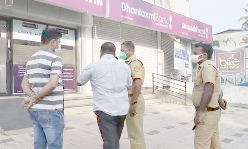 കൊല്ലത്ത് എടിഎം കൗണ്ടർ തകർത്ത നിലയിൽ