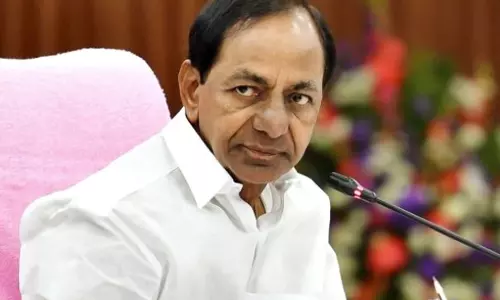 വിമാനത്താവളത്തിൽ മോദിയെ സ്വീകരിക്കാനെത്തിയില്ല, പ്രധാനമന്ത്രിയുടെ ചടങ്ങുകളിലും പങ്കെടുത്തില്ല; കെ.സി.ആറിനെതിരെ വിമർശനവുമായി ബിജെപി